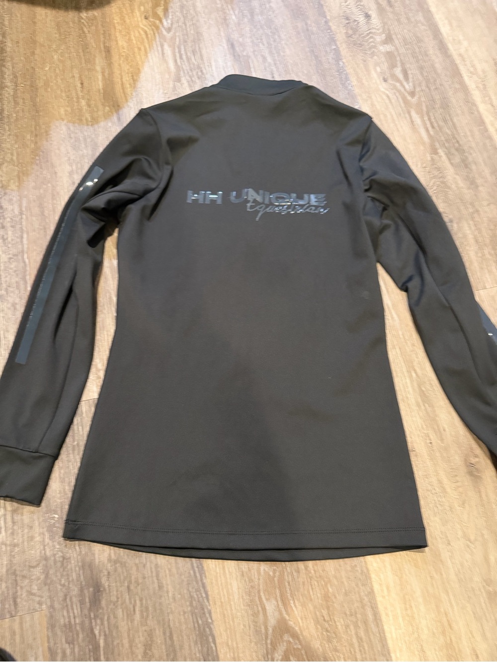 HH Unique equestrian Long Sleeve Logo Top
